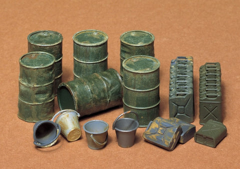 Tamiya 1:35 Jerry Can Set