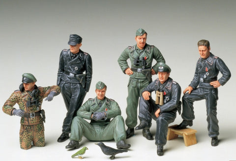 Tamiya 1:35 German Tank Crew at Rest
